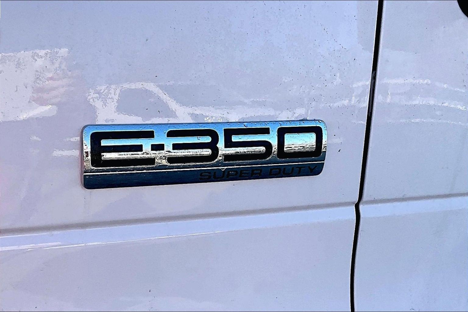 2026 Ford E-Series Cutaway E-350 SRW