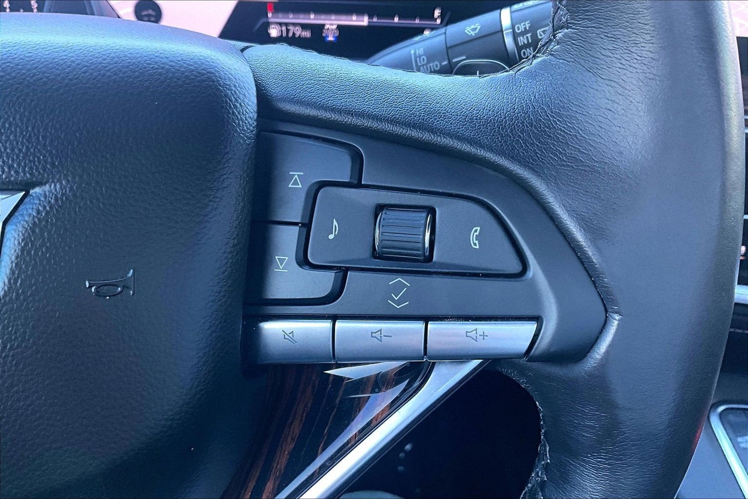 2024 Cadillac Escalade ESV 4WD Premium Luxury