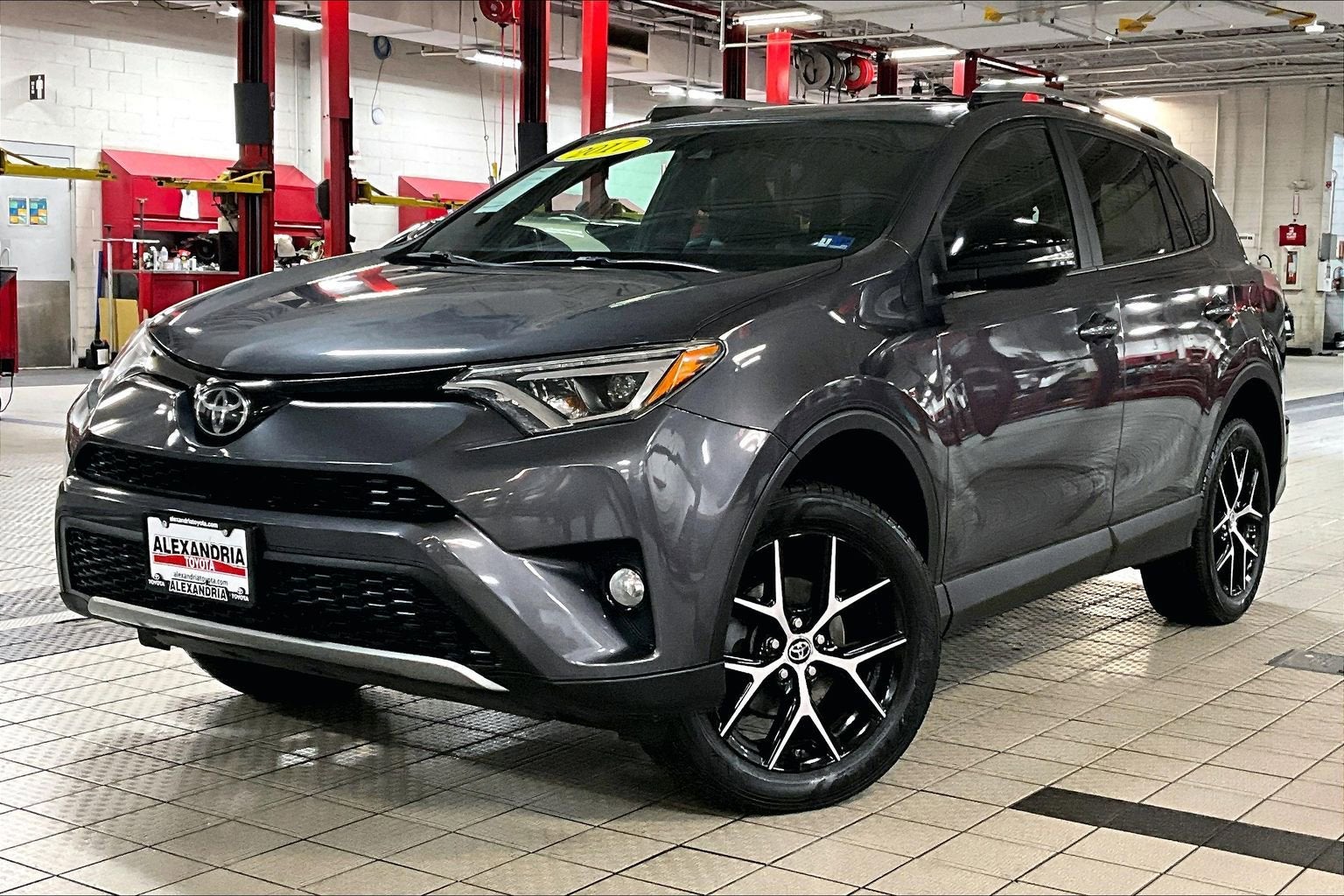 2017 Toyota RAV4 SE