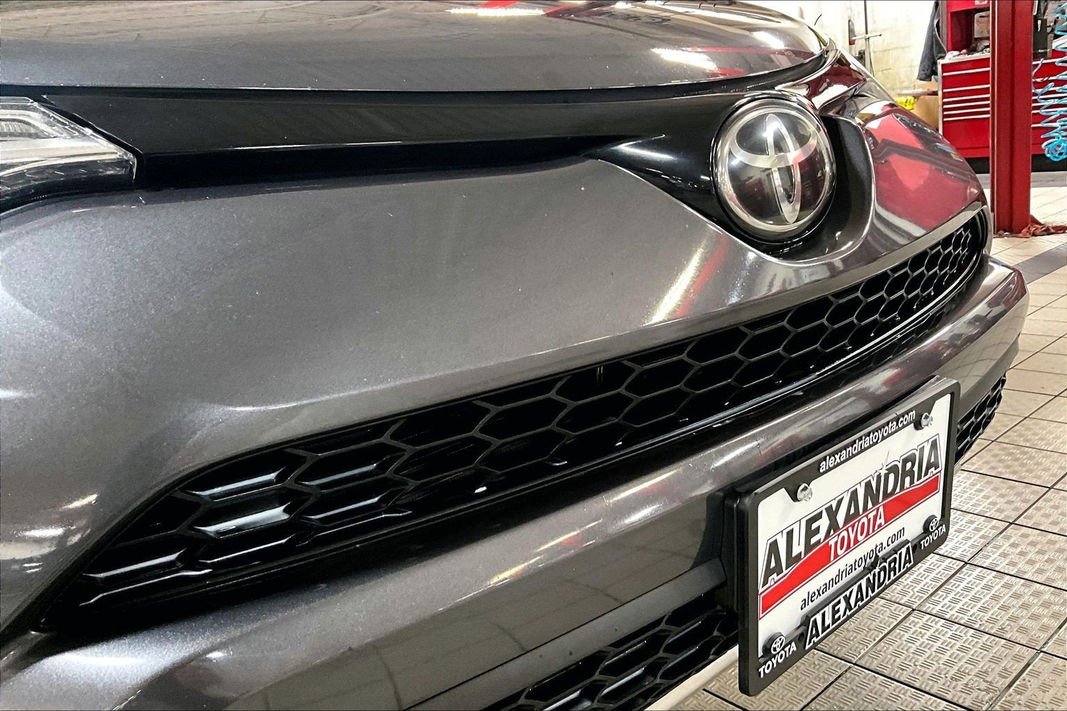 2017 Toyota RAV4 SE
