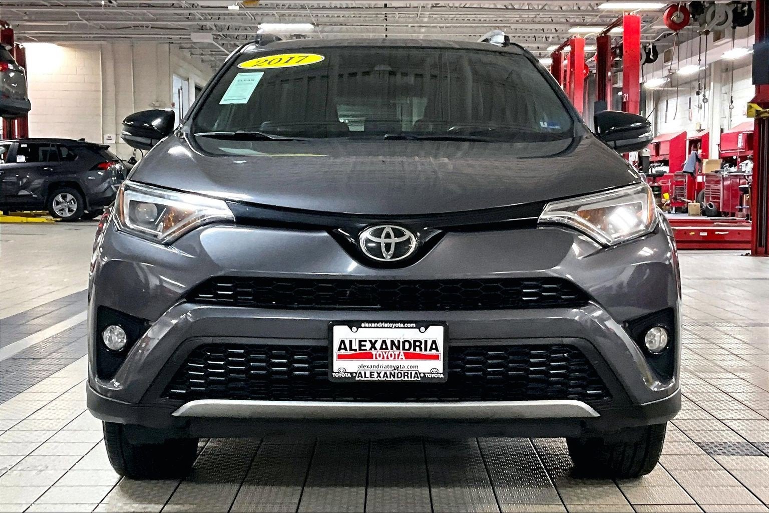 2017 Toyota RAV4 SE