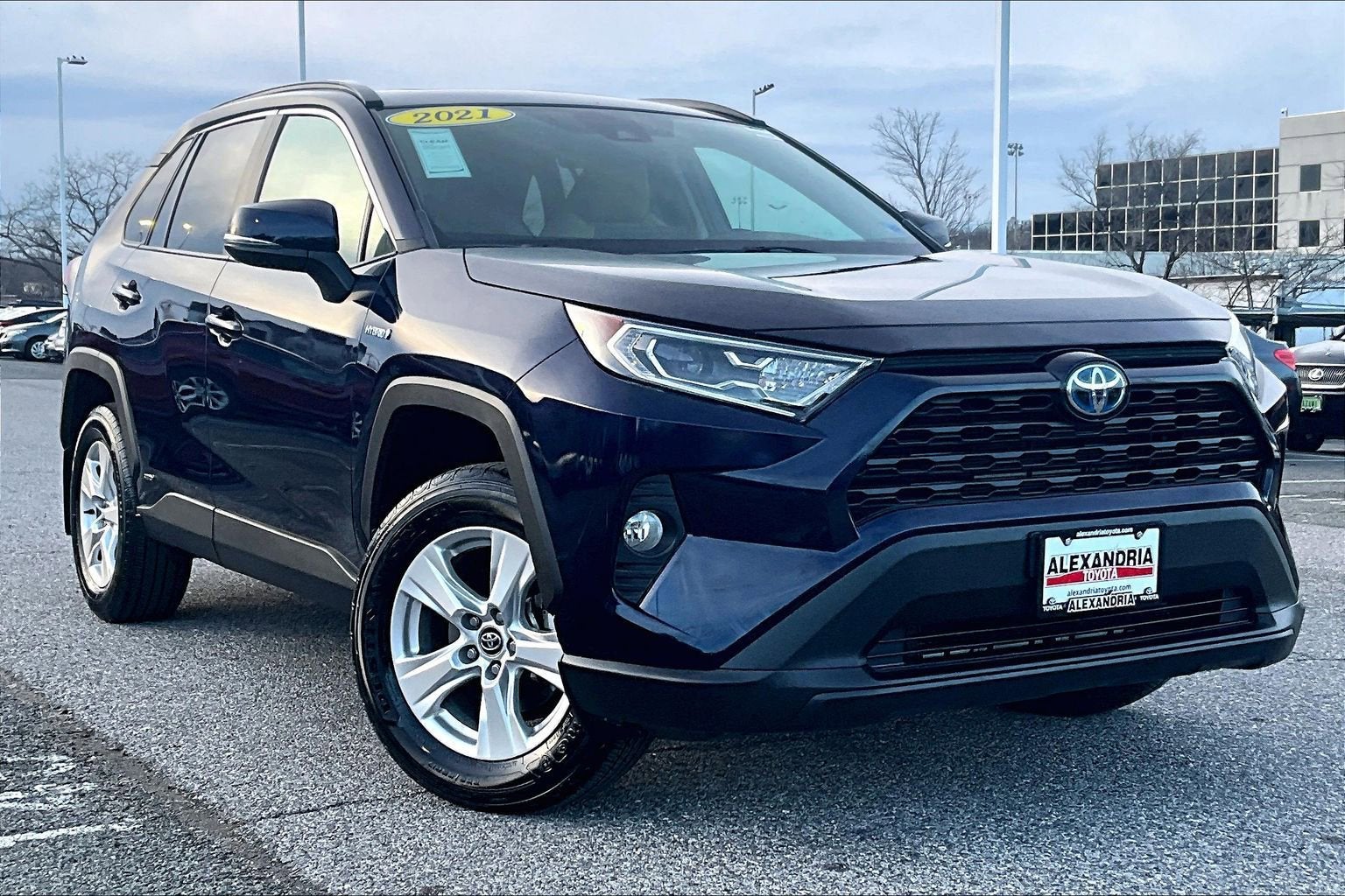 2021 Toyota RAV4 Hybrid XLE