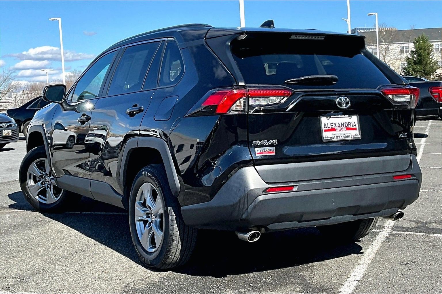 2023 Toyota RAV4 XLE