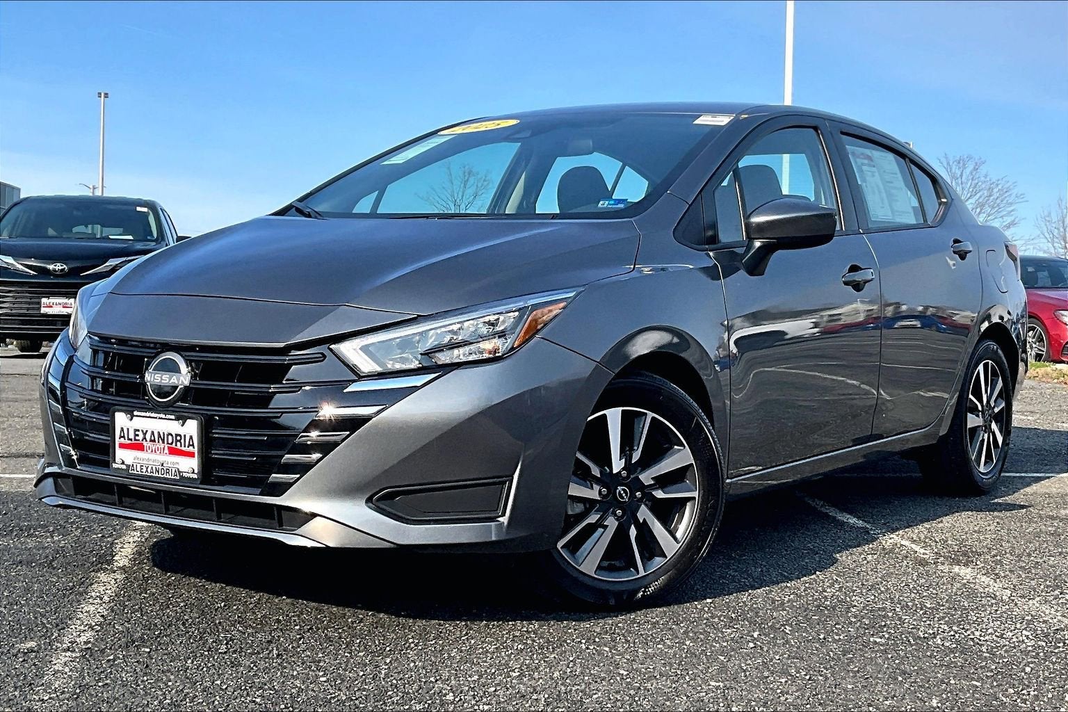 2025 Nissan Versa SV