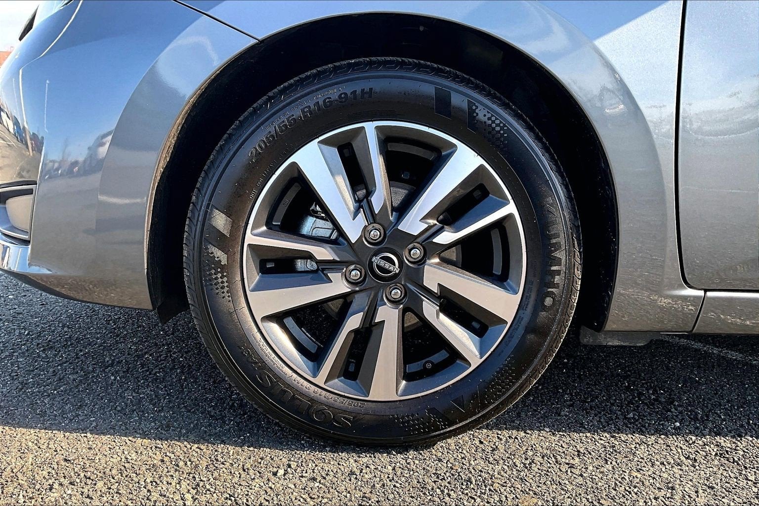 2025 Nissan Versa SV