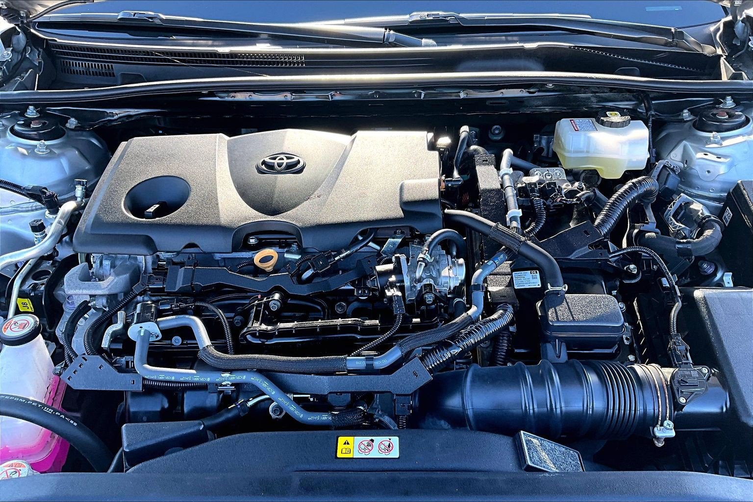 2023 Toyota Camry Hybrid LE