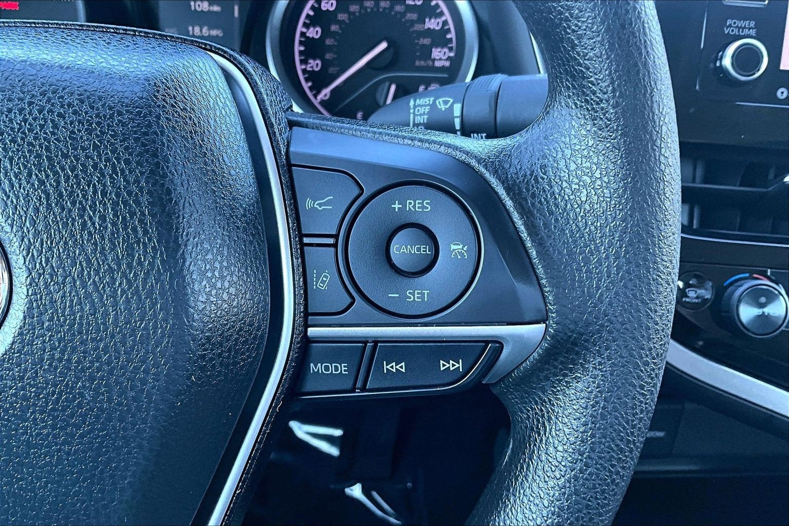 2023 Toyota Camry Hybrid LE