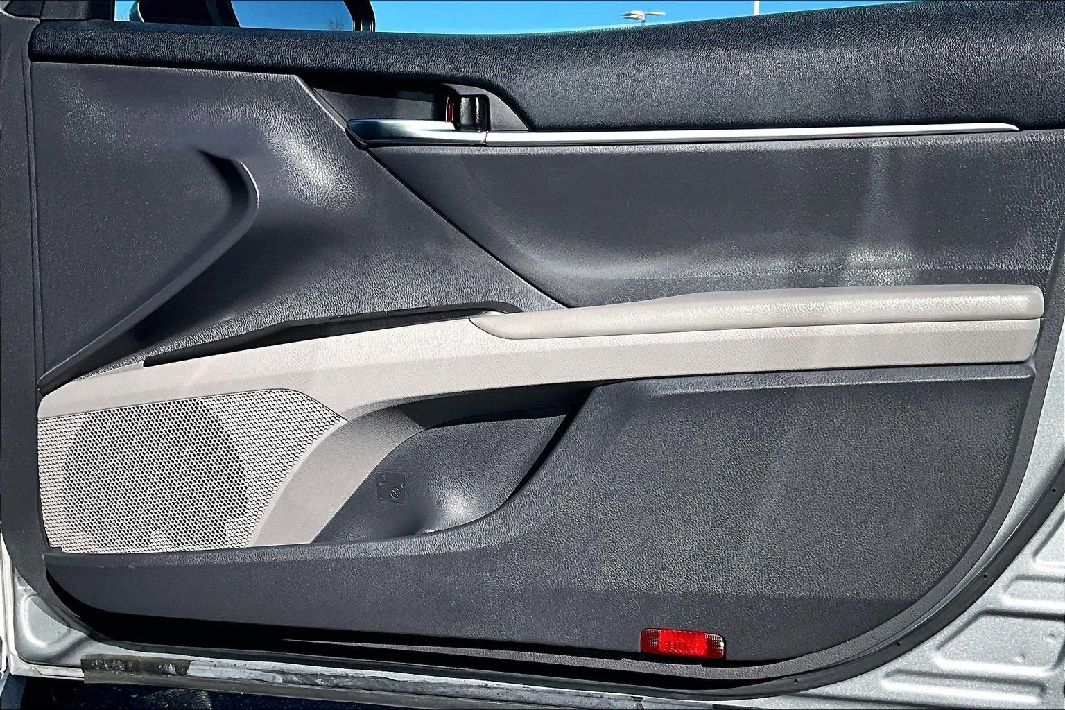 2023 Toyota Camry Hybrid LE