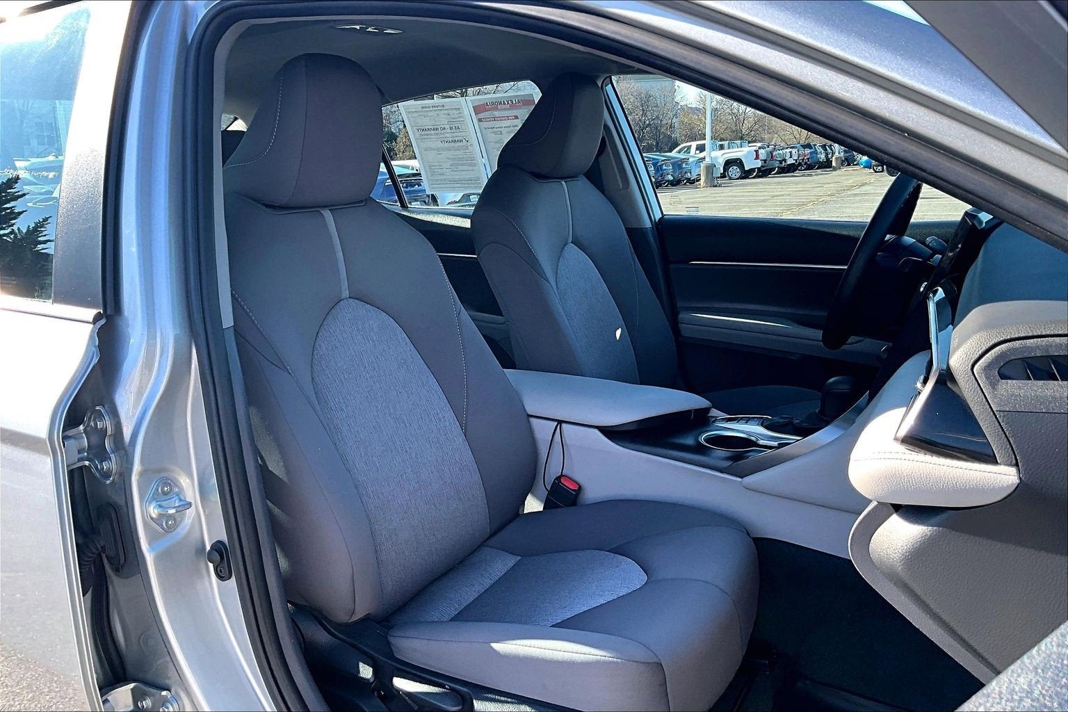 2023 Toyota Camry Hybrid LE