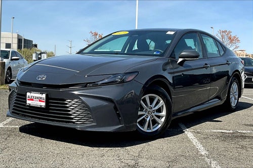 2025 Toyota Camry LE