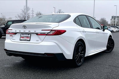 2025 Toyota Camry SE