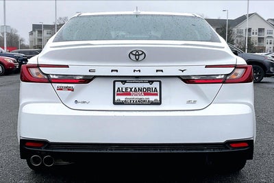 2025 Toyota Camry SE