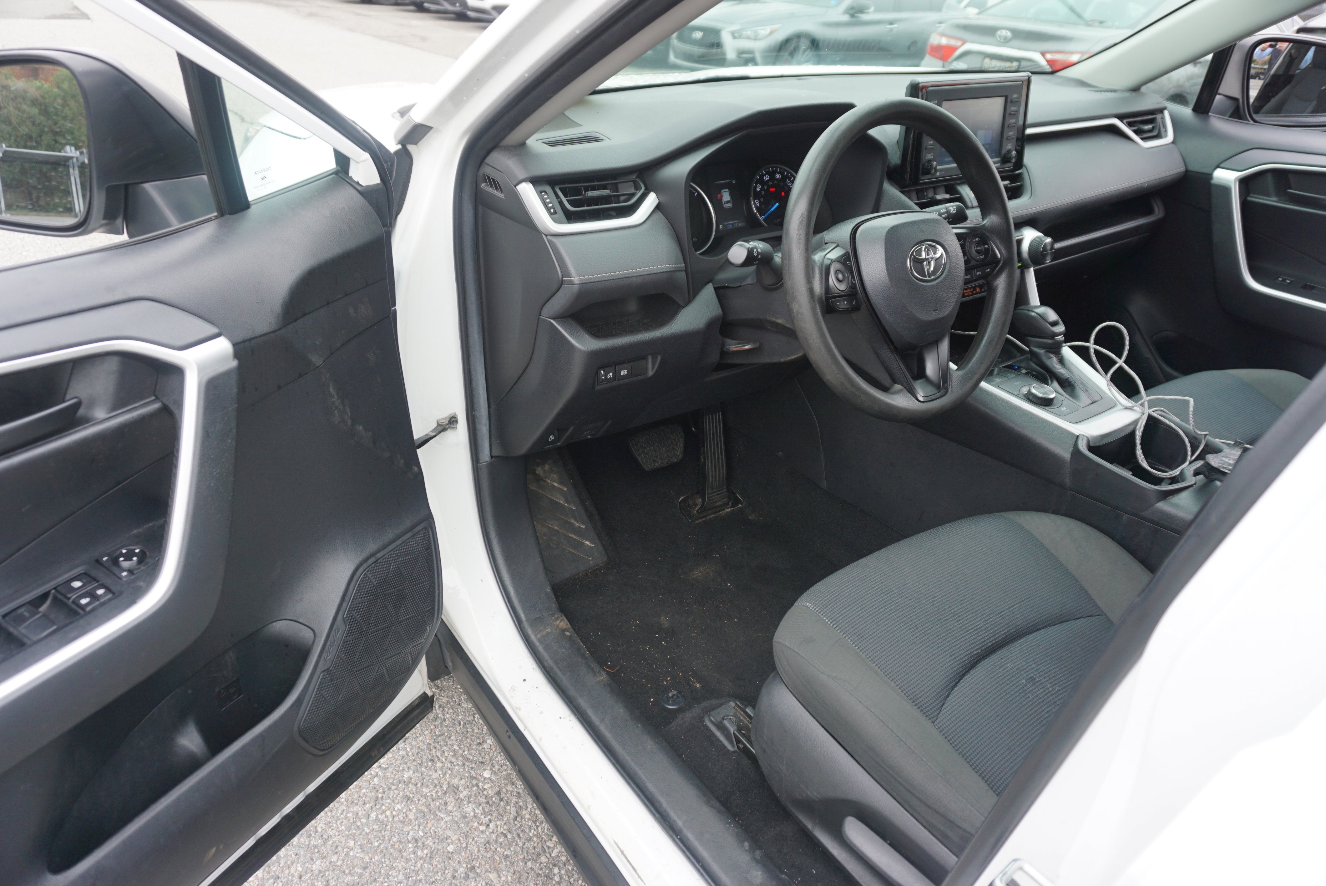 2022 Toyota RAV4 Hybrid LE