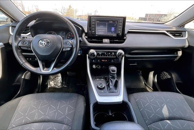 2022 Toyota RAV4 Hybrid XLE