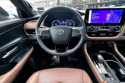 2024 Toyota Grand Highlander Hybrid MAX Platinum