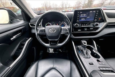 2021 Toyota Highlander Hybrid XLE