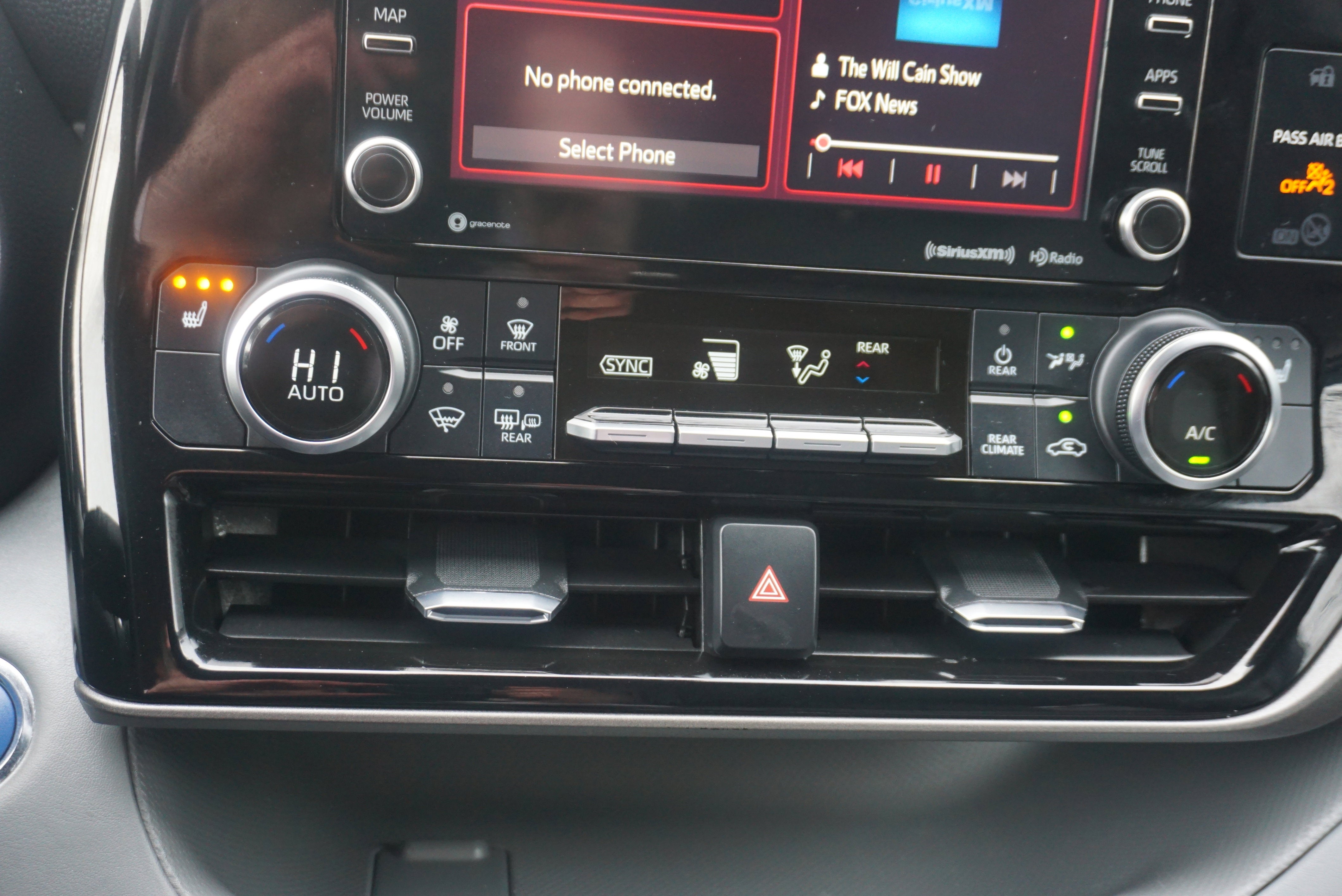 2022 Toyota Highlander Base