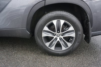 2022 Toyota Highlander Base