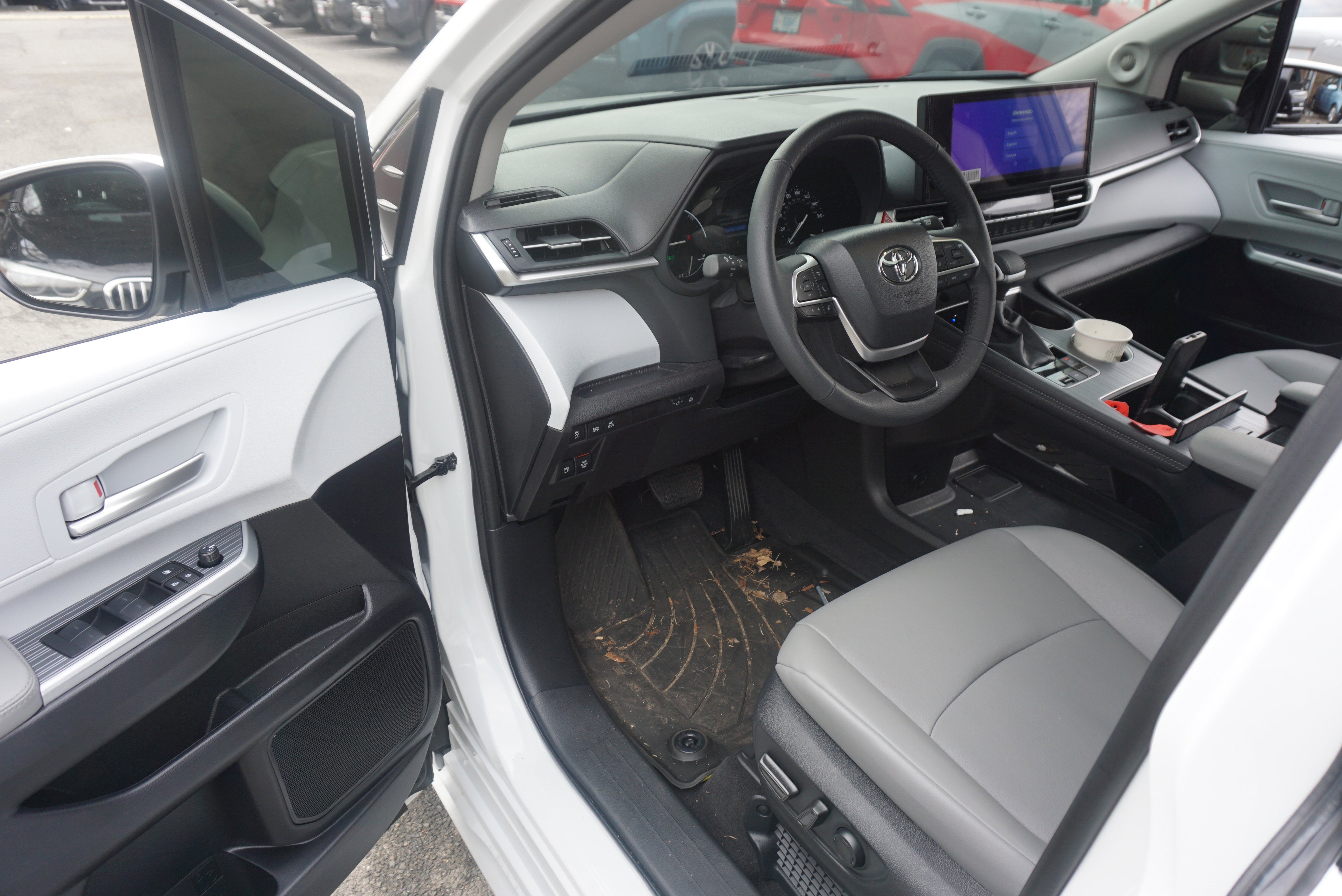 2025 Toyota Sienna XLE