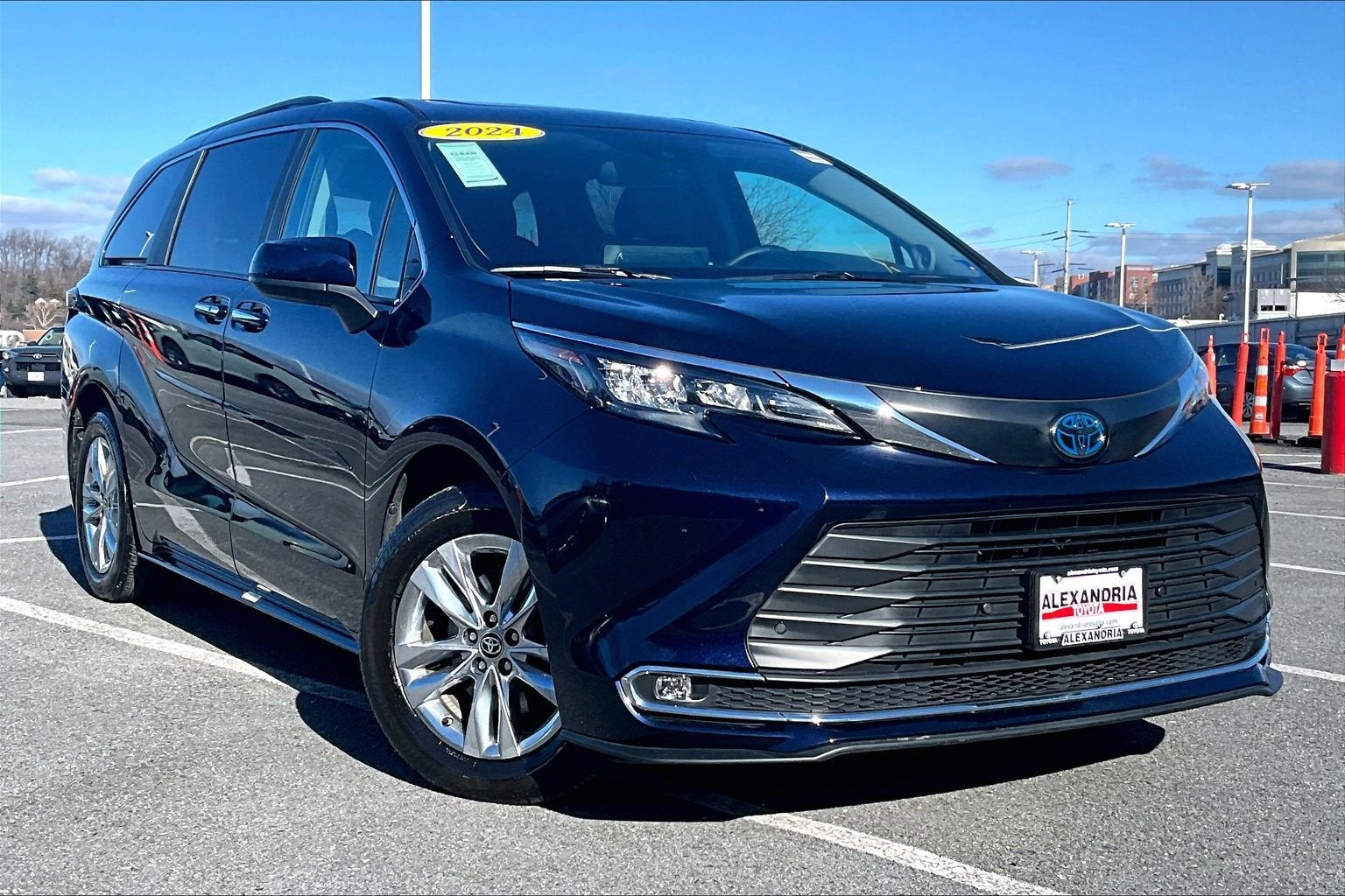 2024 Toyota Sienna XLE