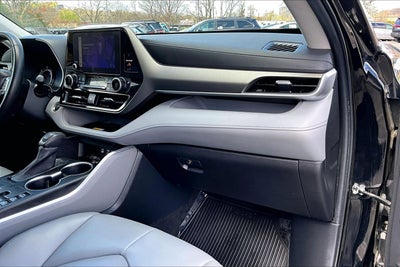 2023 Toyota Highlander Hybrid XLE