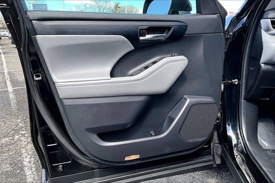 2023 Toyota Highlander Hybrid XLE