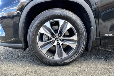 2023 Toyota Highlander Hybrid XLE