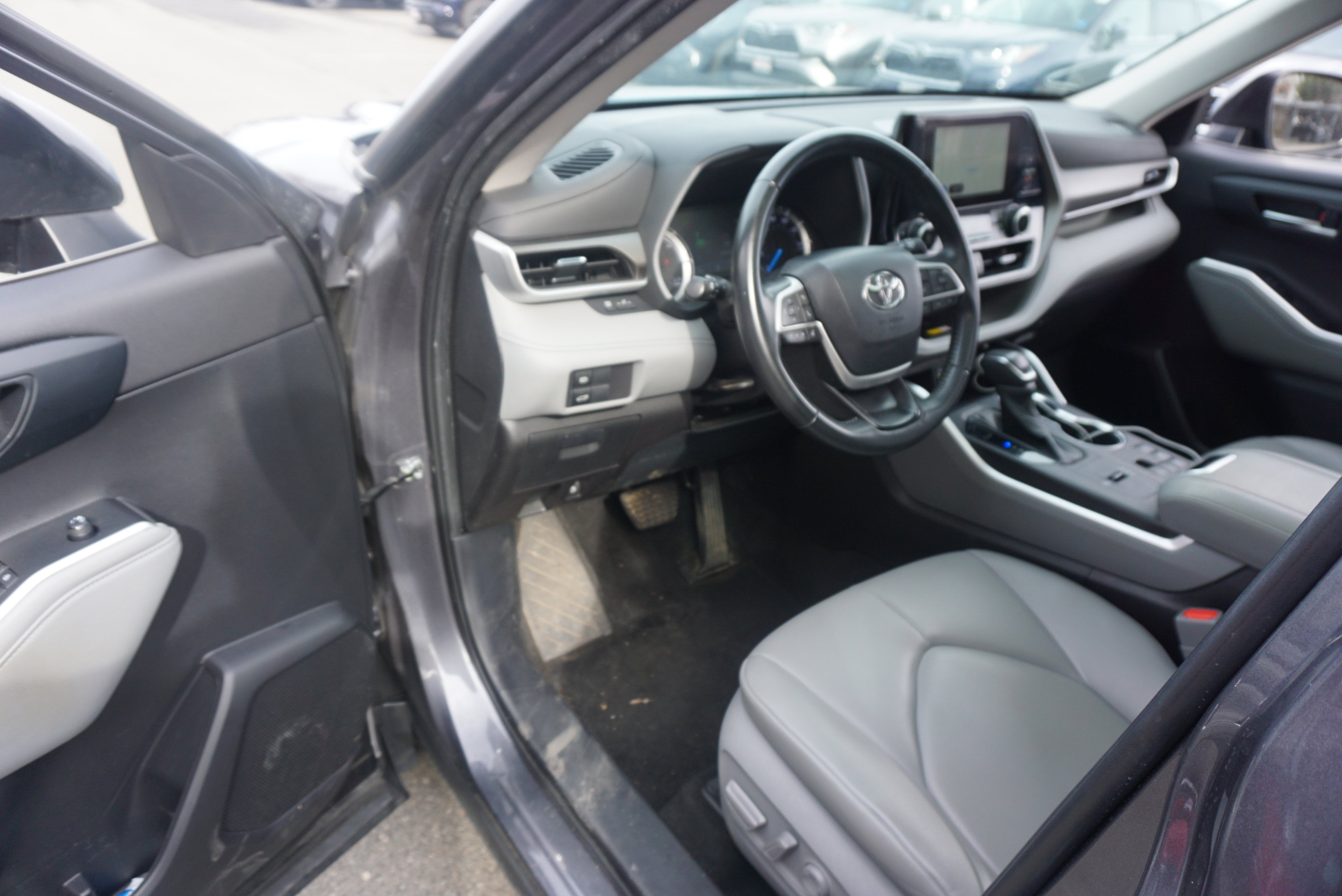 2023 Toyota Highlander Hybrid XLE