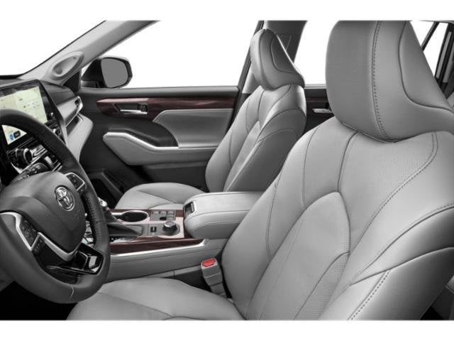 2023 Toyota Highlander Base