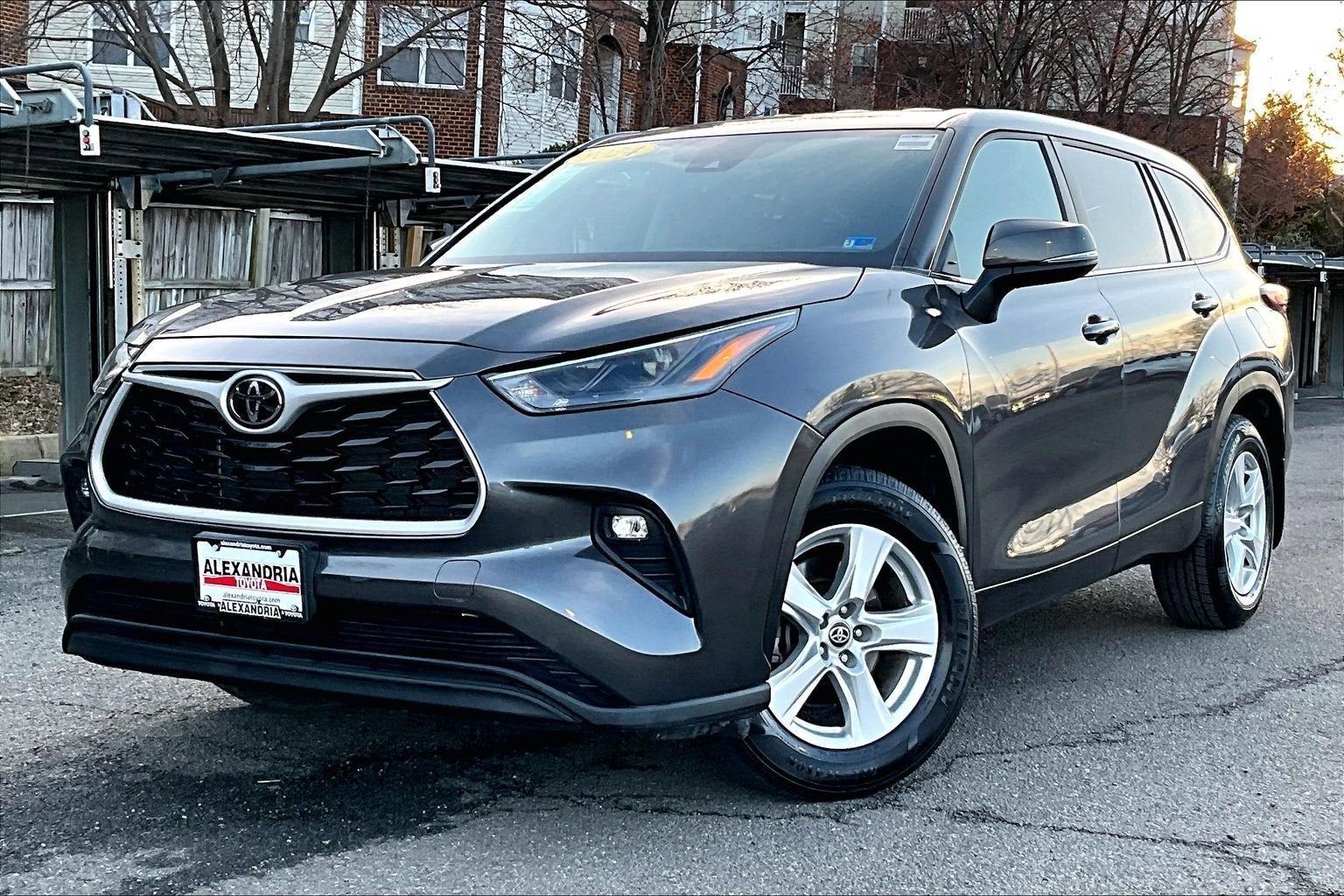 2024 Toyota Highlander LE