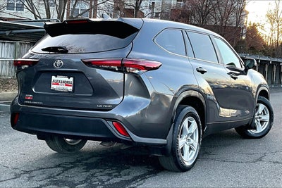 2024 Toyota Highlander LE