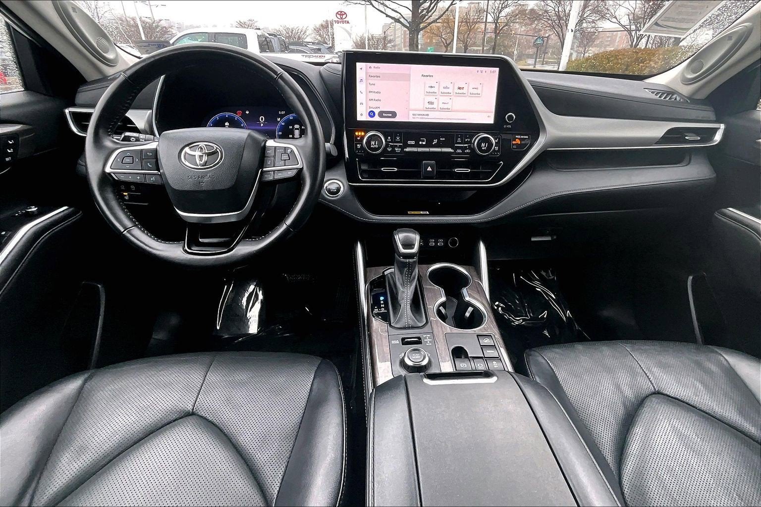 2023 Toyota Highlander Platinum