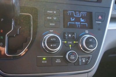 2015 Toyota Sienna LE