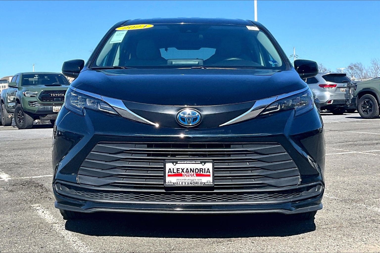 2024 Toyota Sienna LE