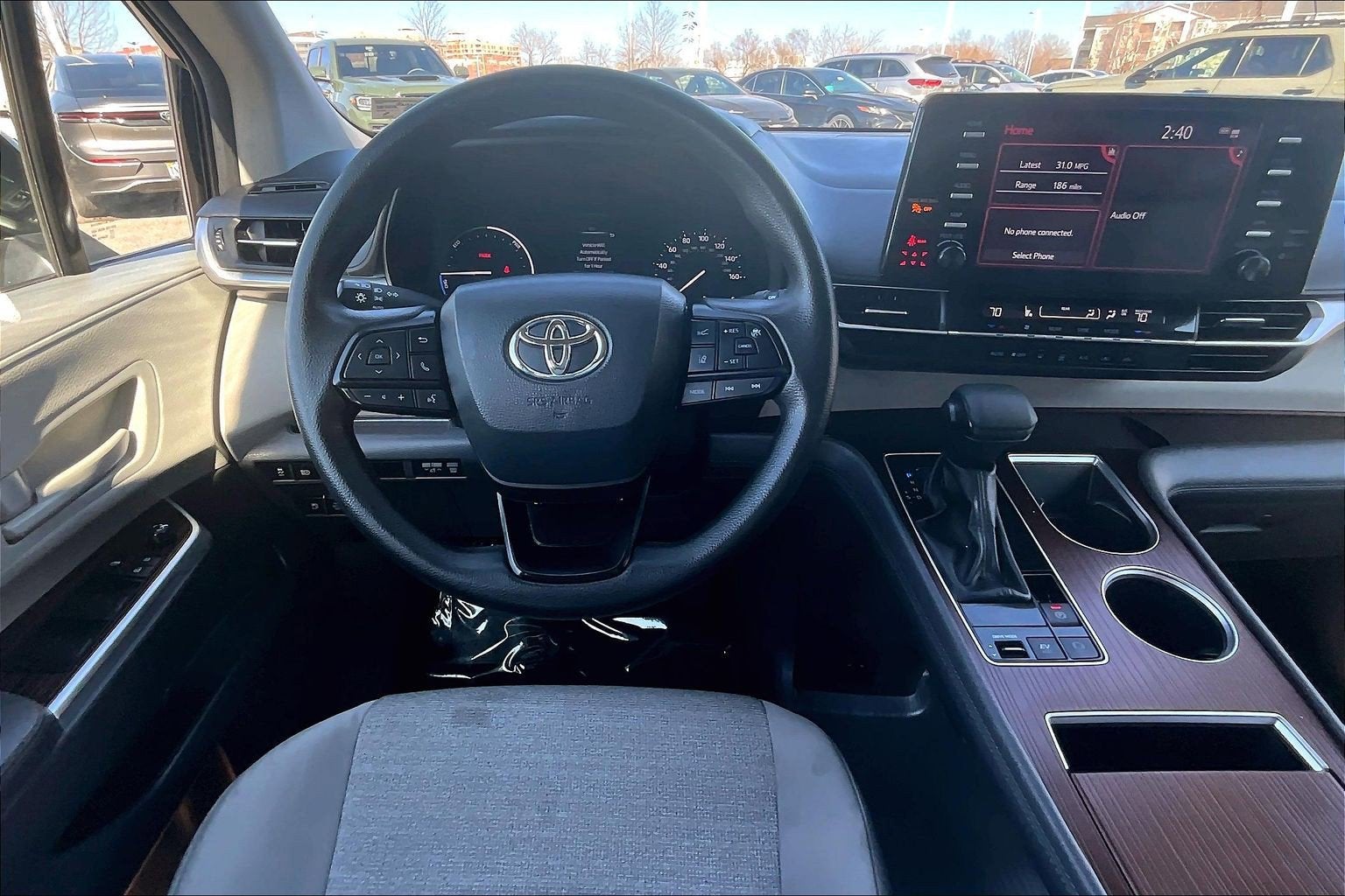 2024 Toyota Sienna LE