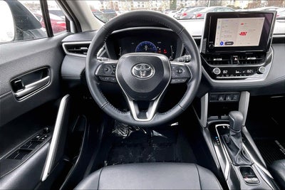 2025 Toyota Corolla Cross XLE