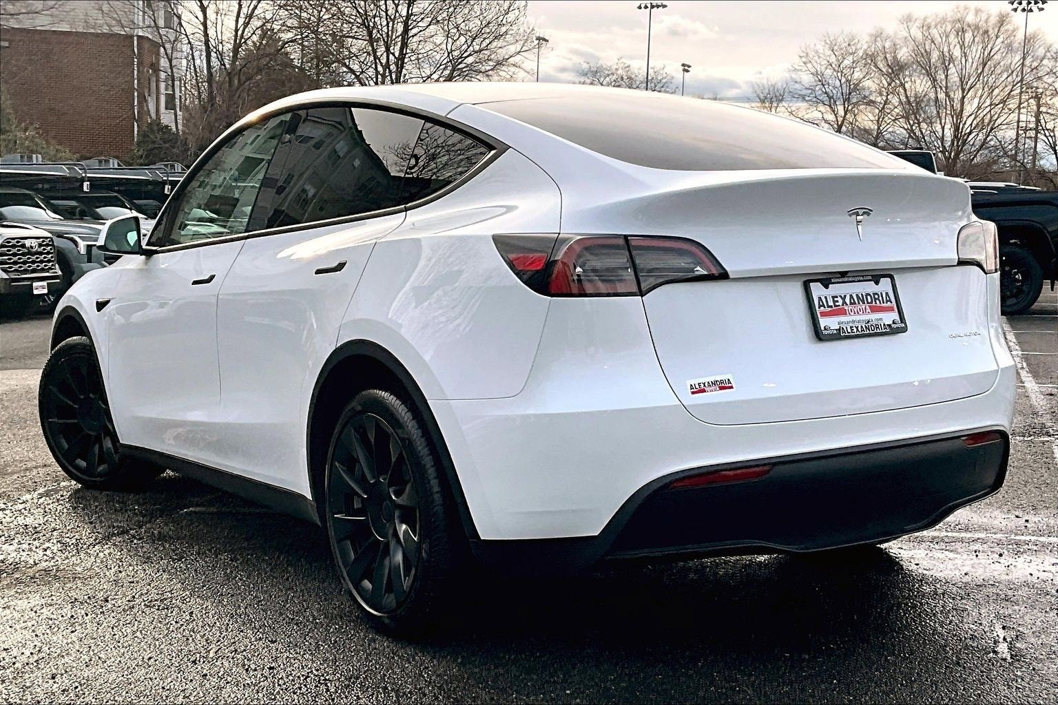 2023 Tesla Model Y Long Range