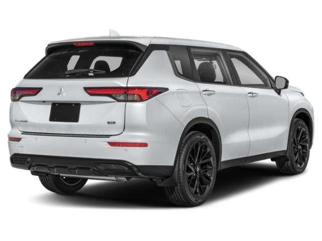 2024 Mitsubishi Outlander Base