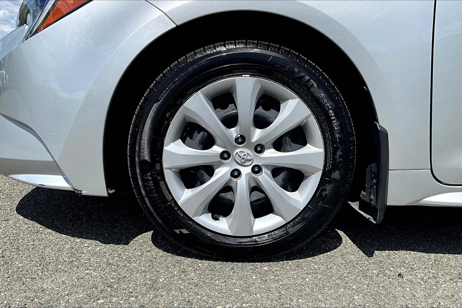 2023 Toyota Corolla Hybrid LE