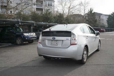 2010 Toyota Prius III