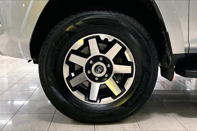 2024 Toyota 4Runner TRD Off Road