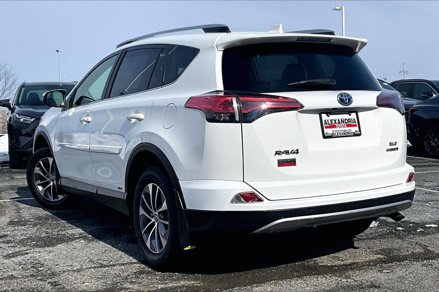 2017 Toyota RAV4 Hybrid XLE