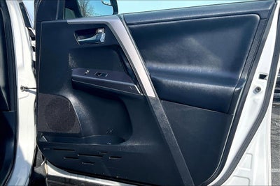 2017 Toyota RAV4 Hybrid XLE