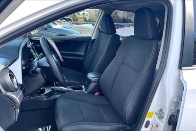 2017 Toyota RAV4 Hybrid XLE