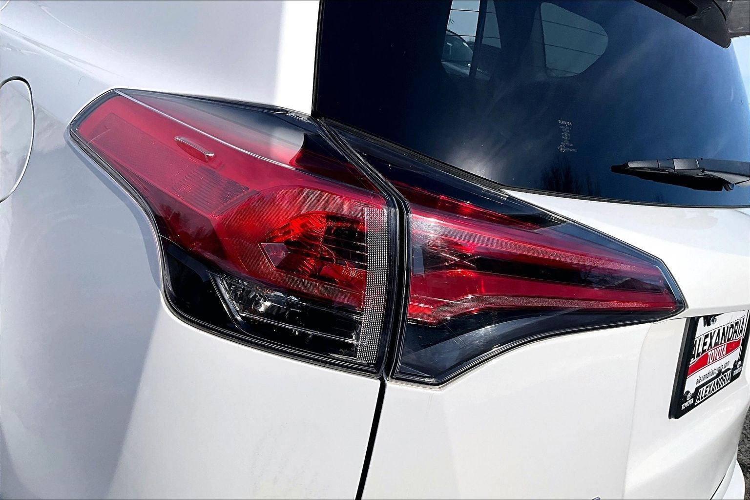 2017 Toyota RAV4 Hybrid XLE