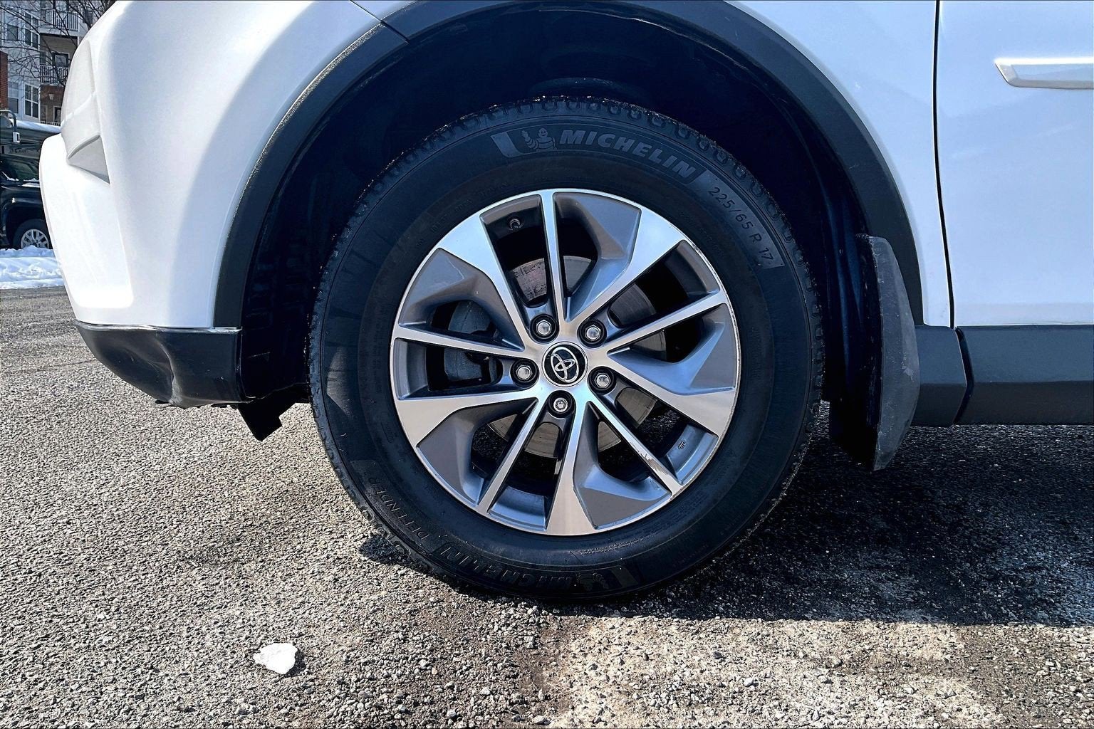 2017 Toyota RAV4 Hybrid XLE