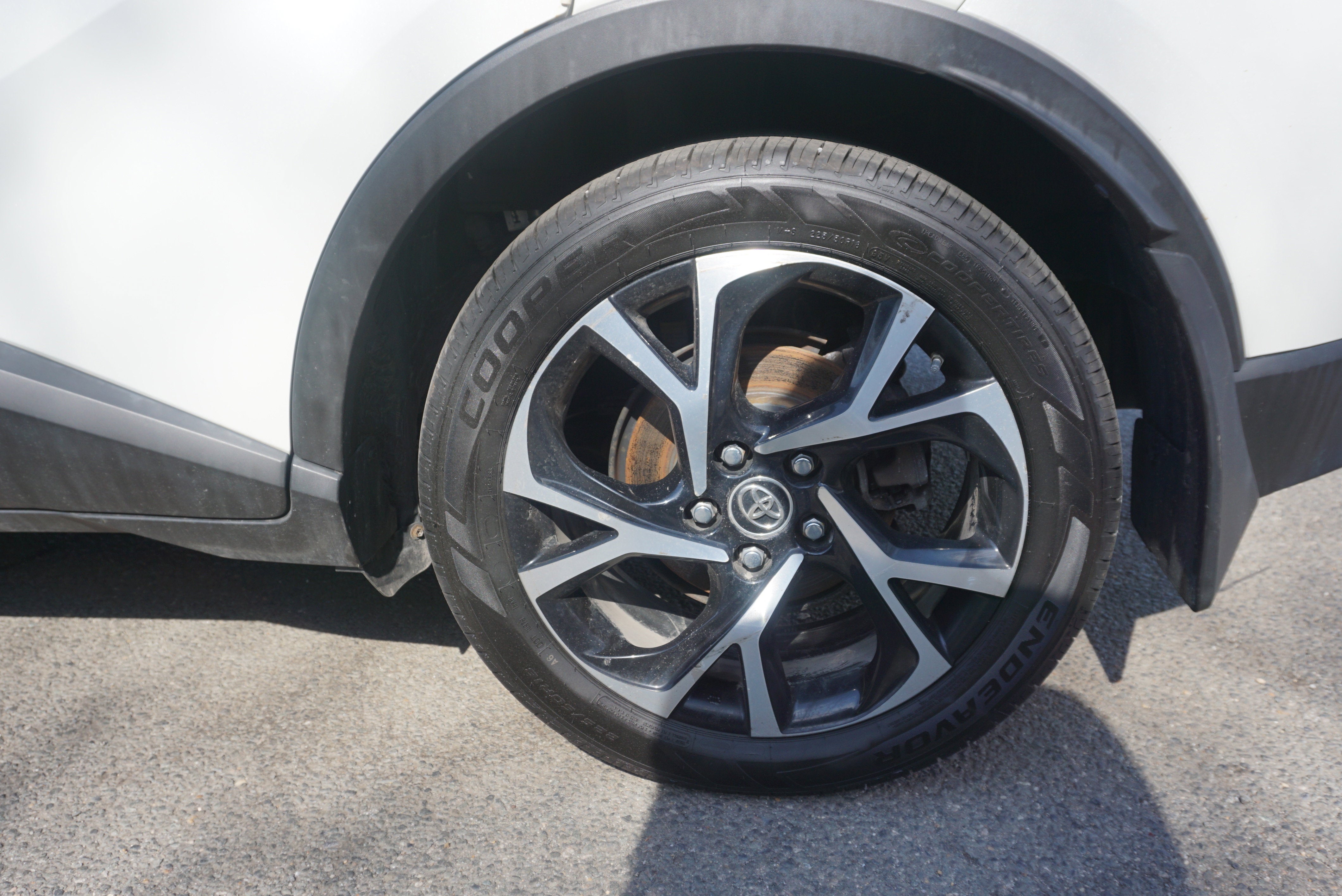 2018 Toyota C-HR XLE Premium