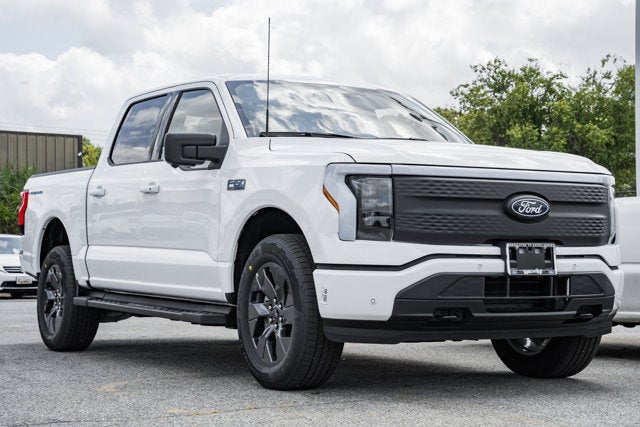 2025 Ford F-150 Lightning Flash™