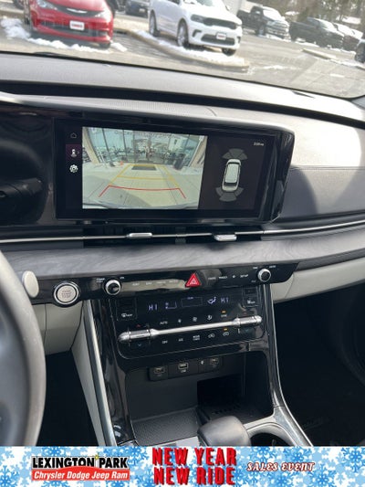 2024 Kia Carnival EX