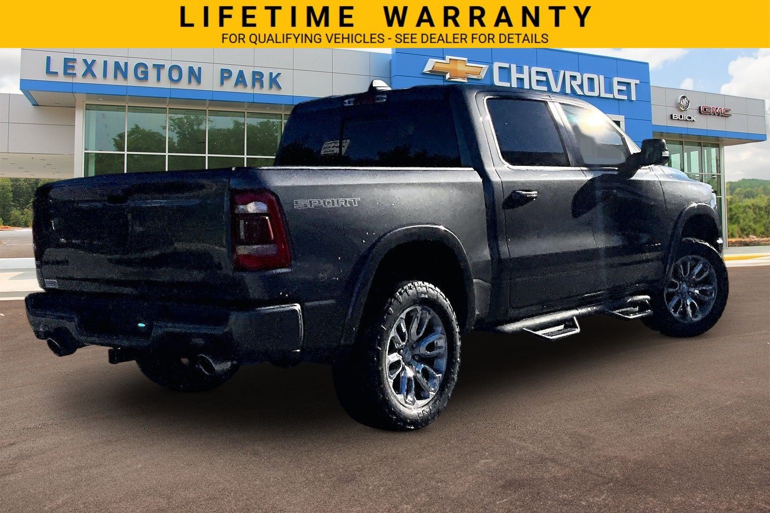 2021 RAM 1500 Laramie Crew Cab 4x4 5'7" Box